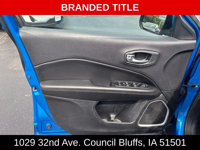 Used 2018 Blue Jeep Limited image 18