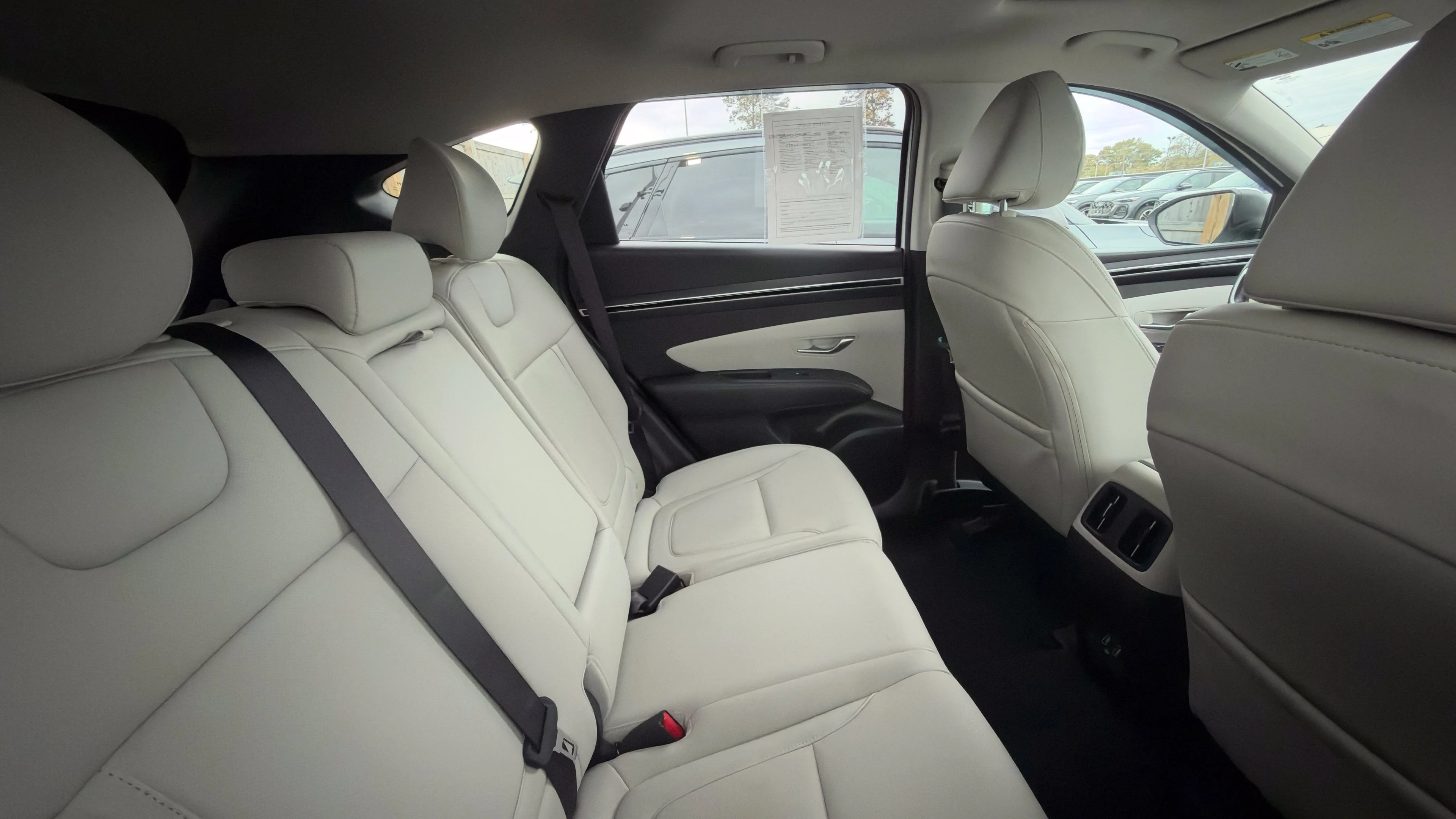 Used 2024 White Pearl Hyundai SEL image 7