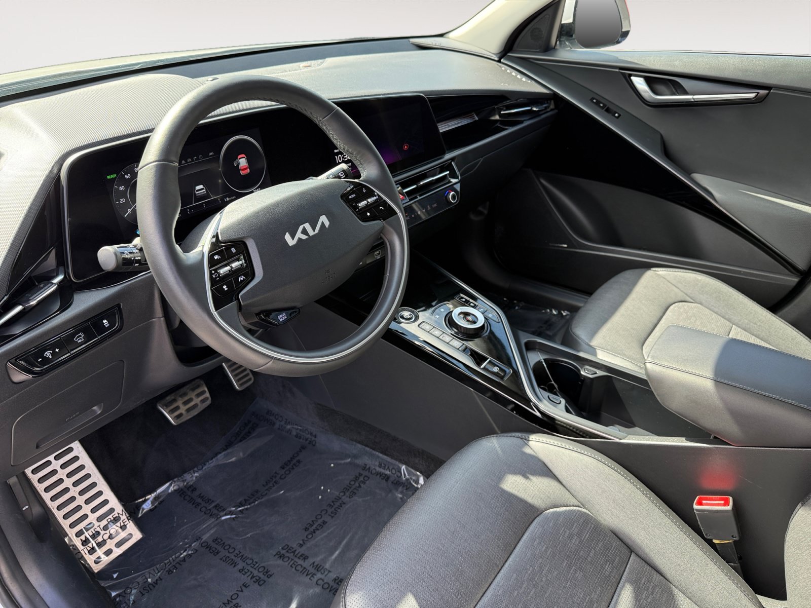 Used 2023 Snow White Pearl Kia Wave image 15