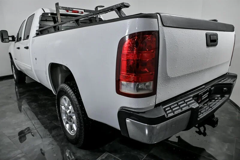 Used 2013 Summit White GMC SLE image 8