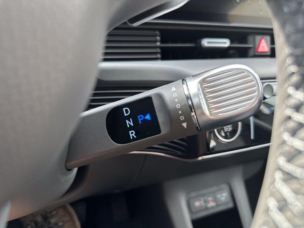 New 2027 Green Hyundai SE Standard Range image 13