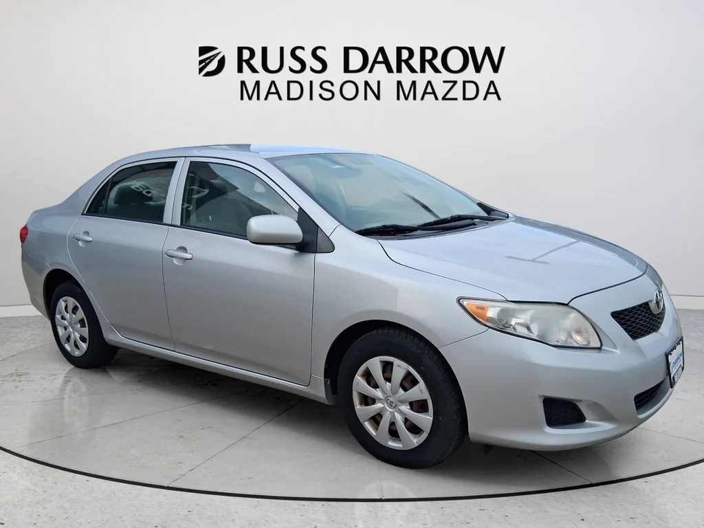 Used 2009 Silver Toyota LE image 7