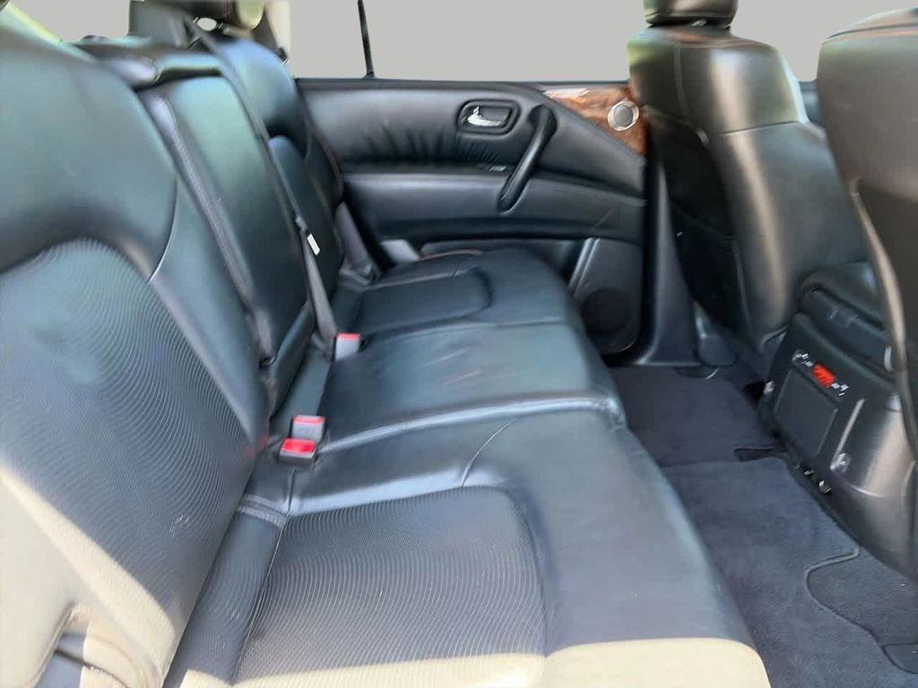 Used 2018 Silver Nissan SL image 14