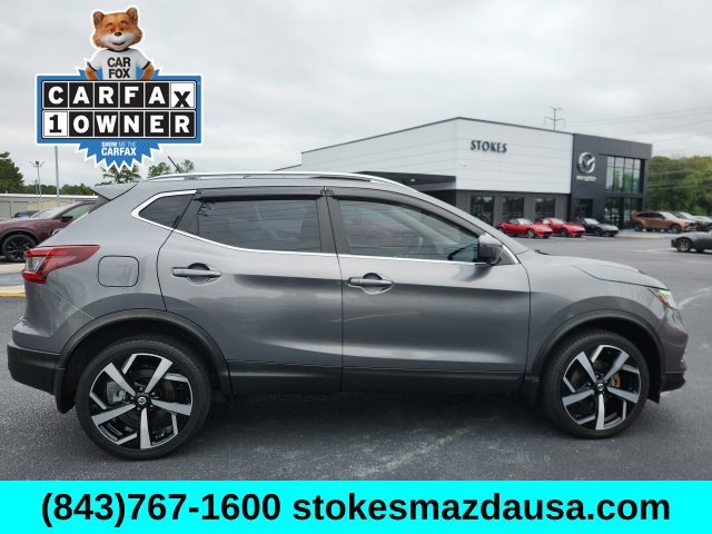 Used 2020 Gray Nissan SL image 1