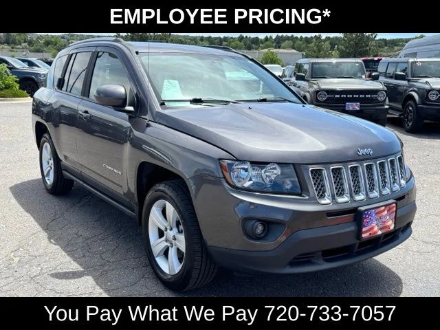Used 2015 Gray Jeep Latitude image 8