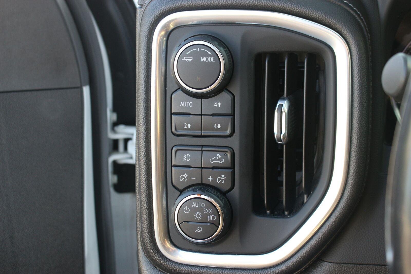 Used 2020 SUMMIT WHITE Chevrolet LTZ image 33