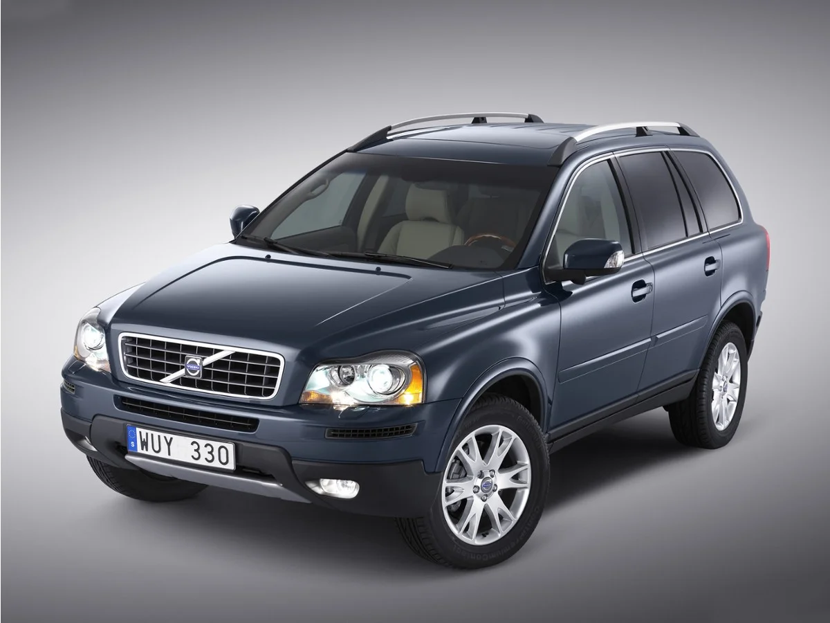 Used 2010 Gray Volvo 3.2 image 1