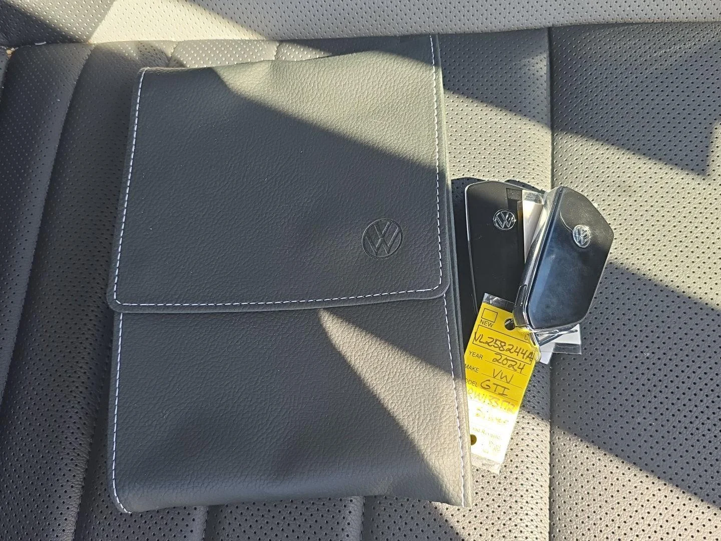 Certified Used 2024 SILVER Volkswagen SE image 3