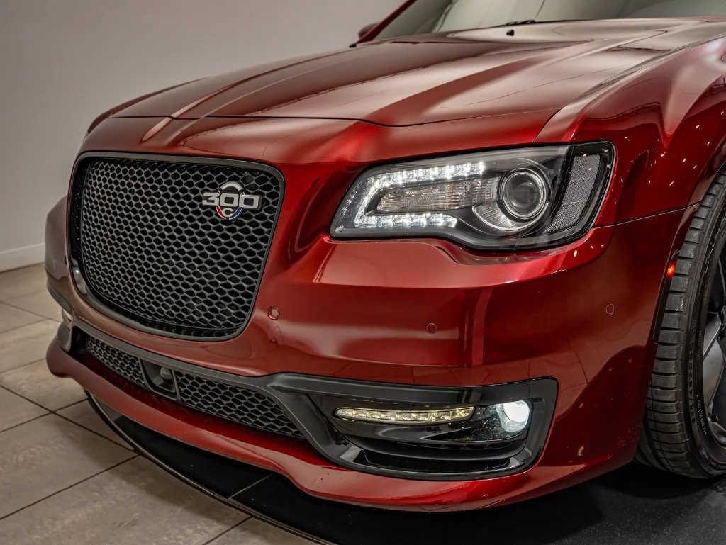Used 2023 Velvet Red Pearlcoat Chrysler C image 3