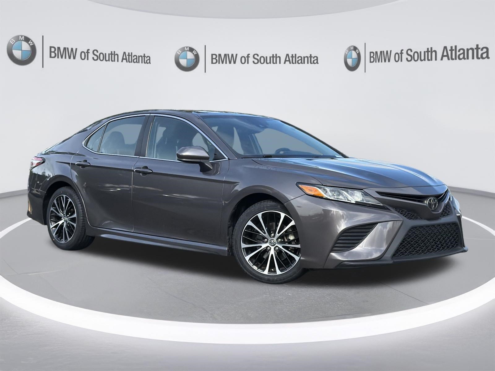 Used 2019 Predawn Gray Mica Toyota SE image 2