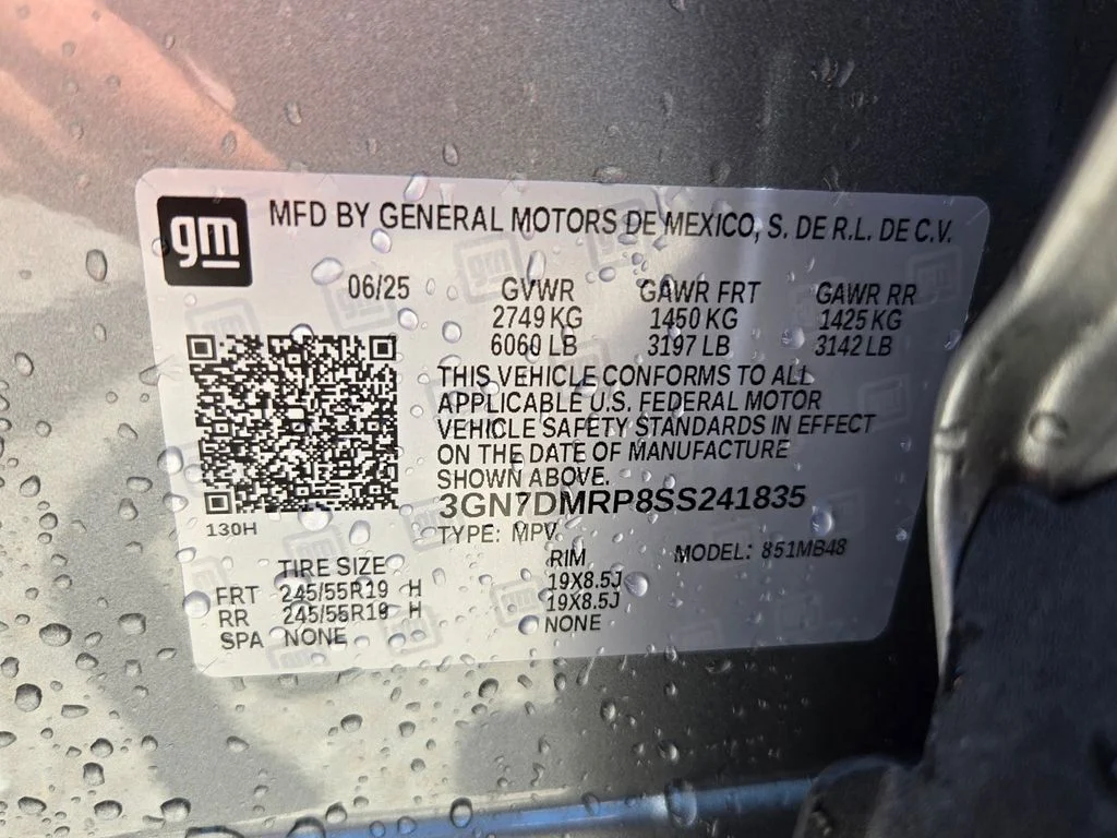 Used 2025 Gray Chevrolet LT image 28