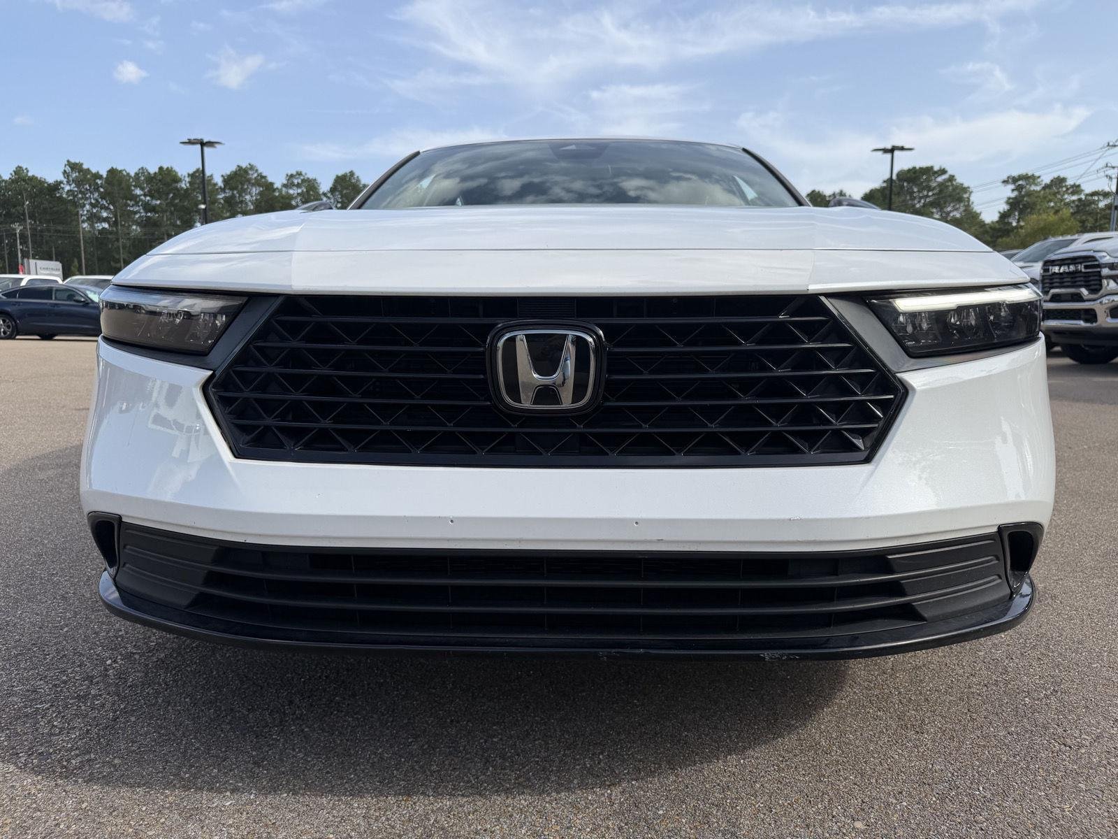 Used 2023 Platinum White Pearl Honda Sport-L image 22