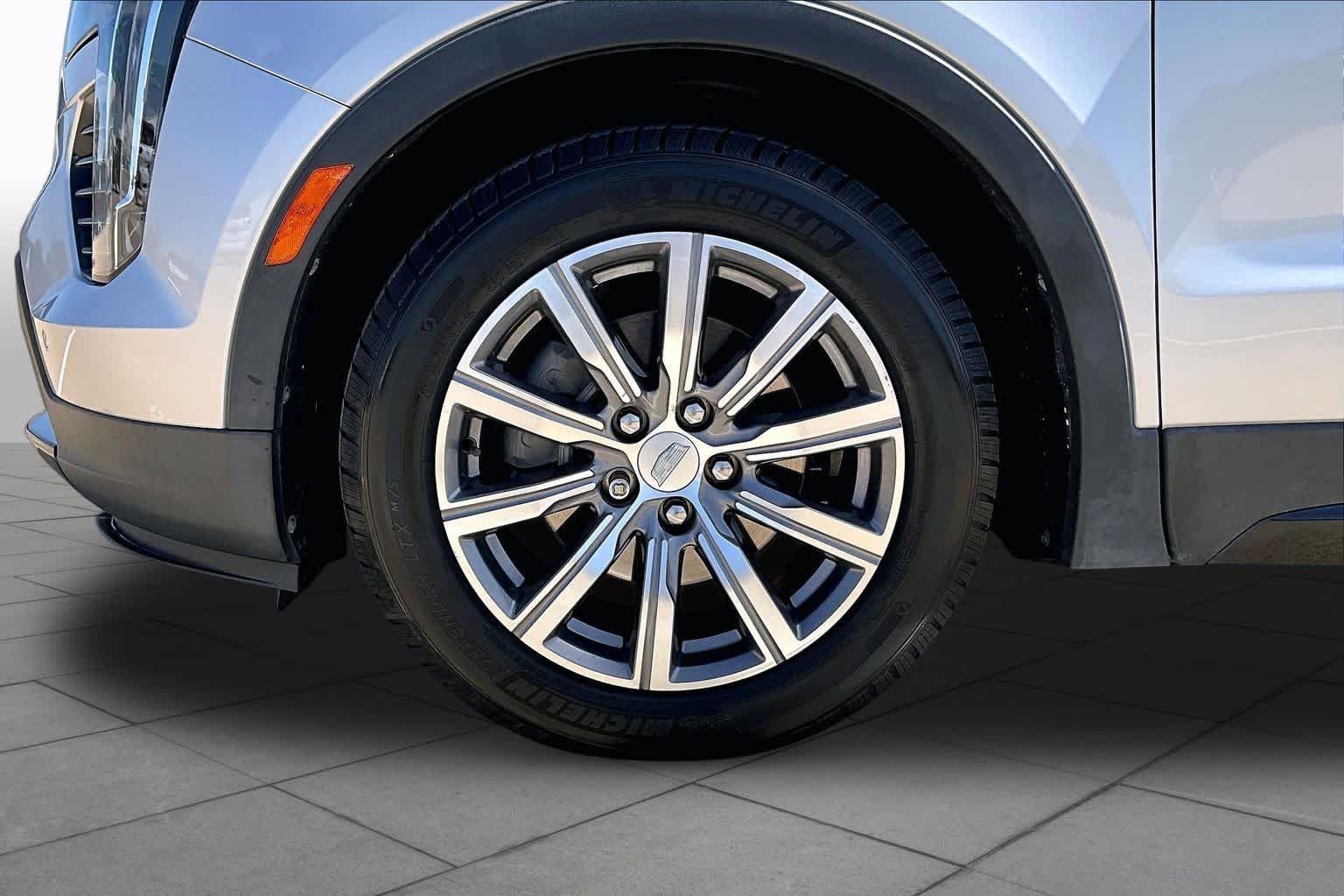 Used 2020 Radiant Silver Metallic Cadillac FWD Sport image 11