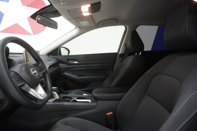2025 Nissan Altima SV - Photo 15