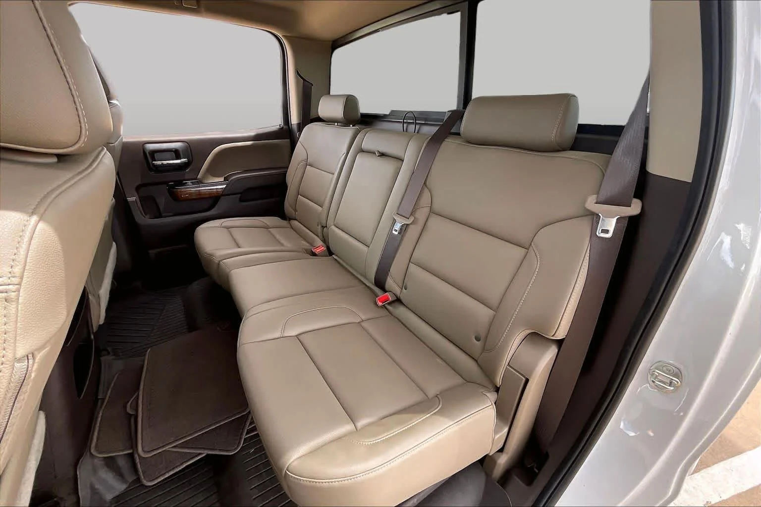 Used 2018 White Frost Tricoat GMC SLT image 19
