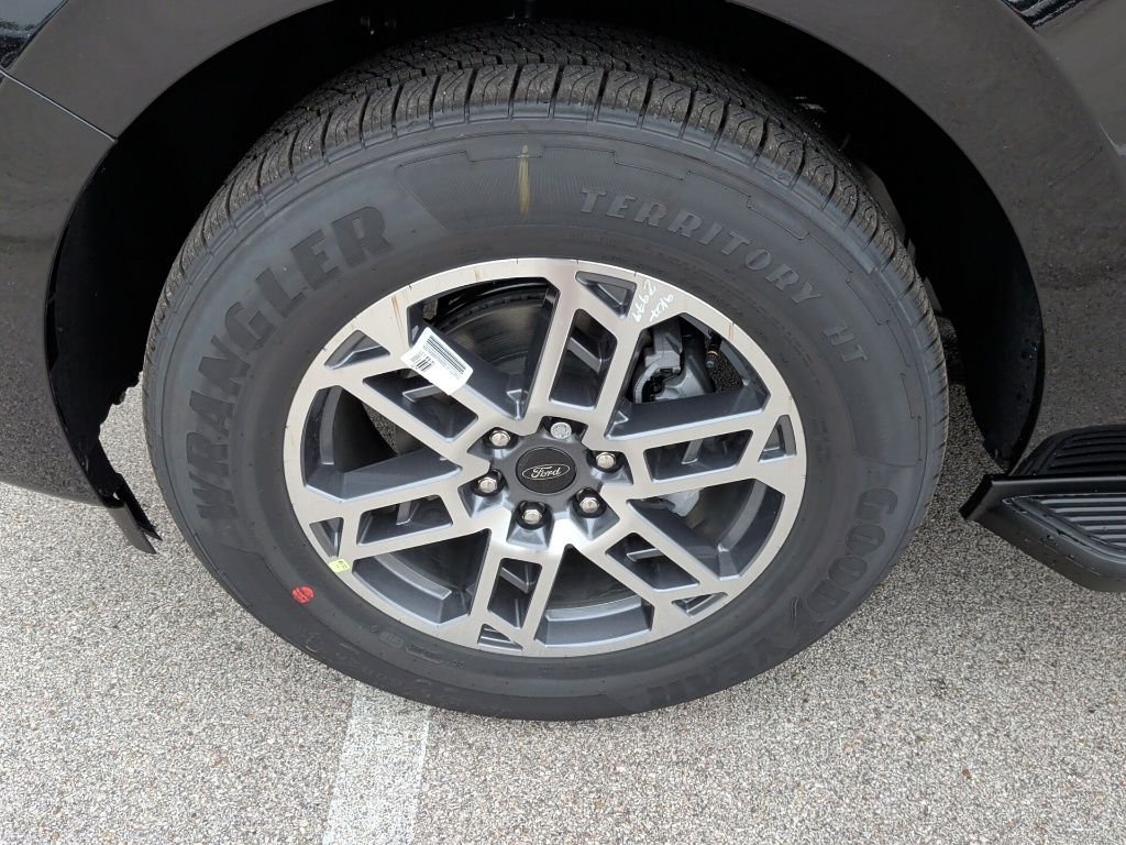 New 2026 Agate Black Metallic Ford MAX Active image 48