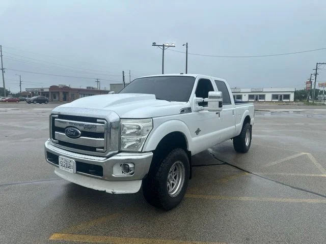 Used 2014 Oxford White Ford Lariat image 1