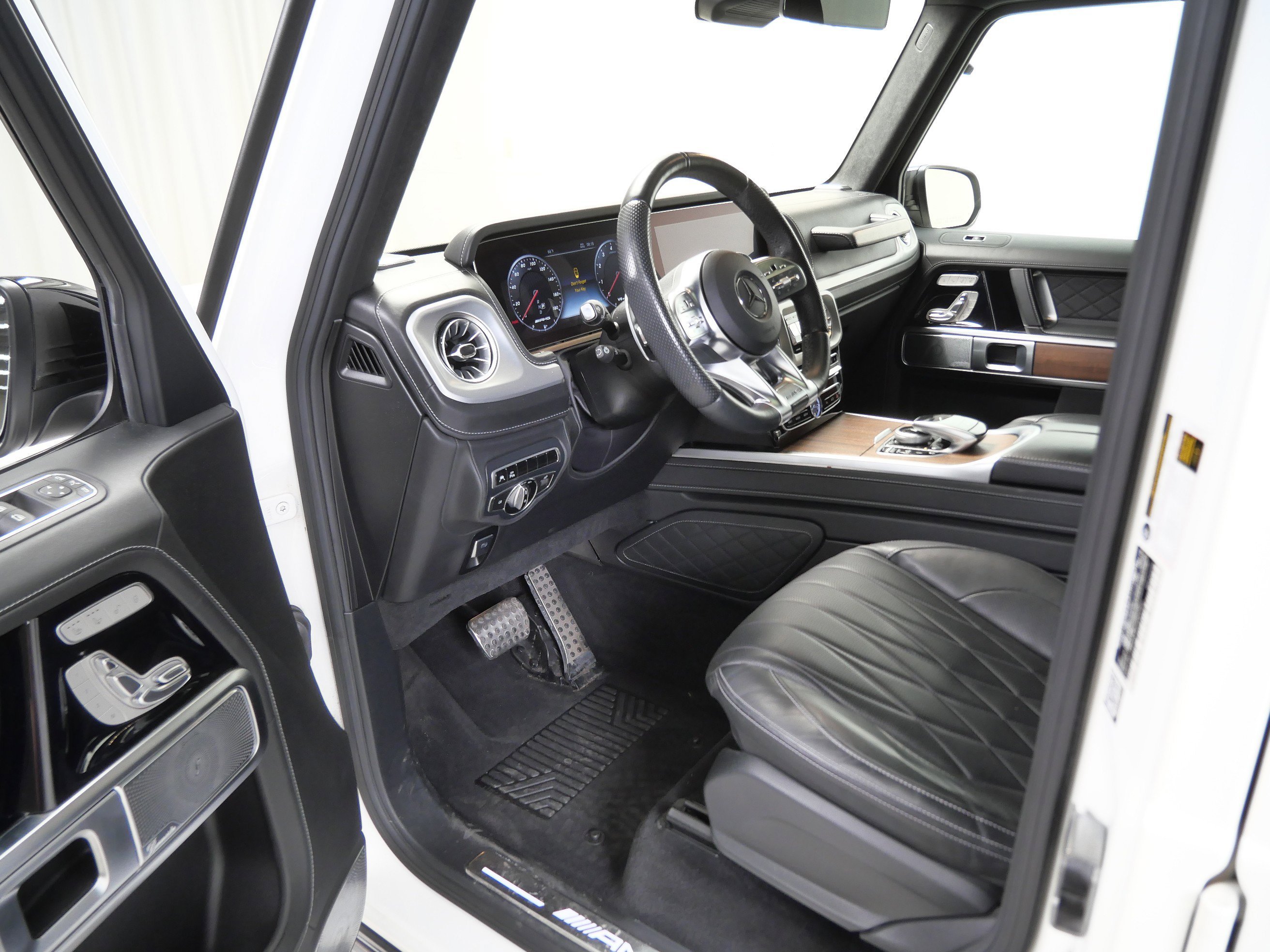 Used 2020 designo Diamond White Metallic Mercedes-Benz AMG® G 63 image 14