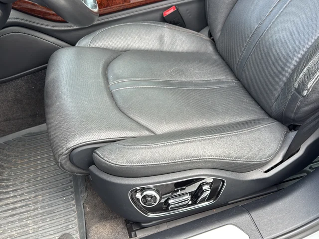 Used 2012 Gray Audi L 4.2 image 17