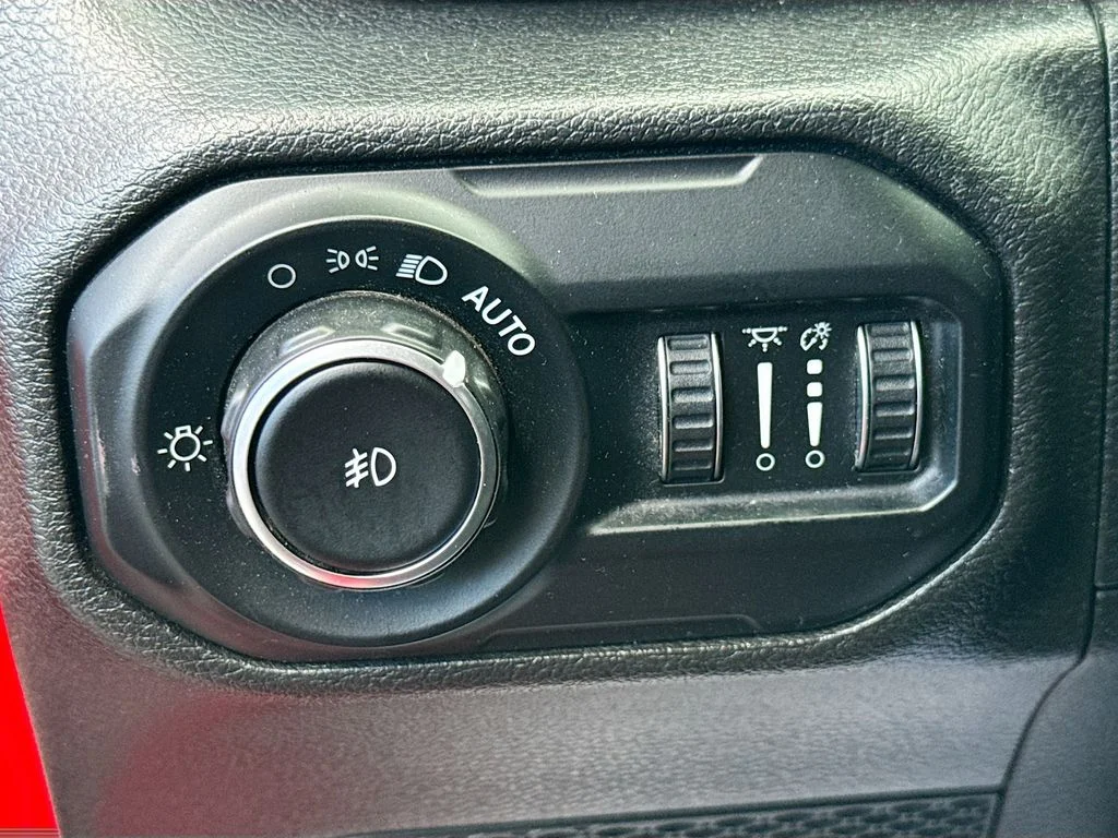 Used 2022 Red Jeep Unlimited Sahara image 11