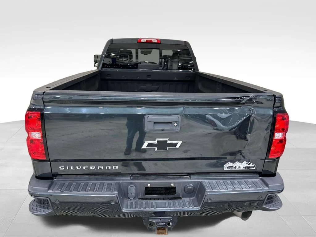 Used 2019 GRAPHITE METALLIC Chevrolet High Country image 4