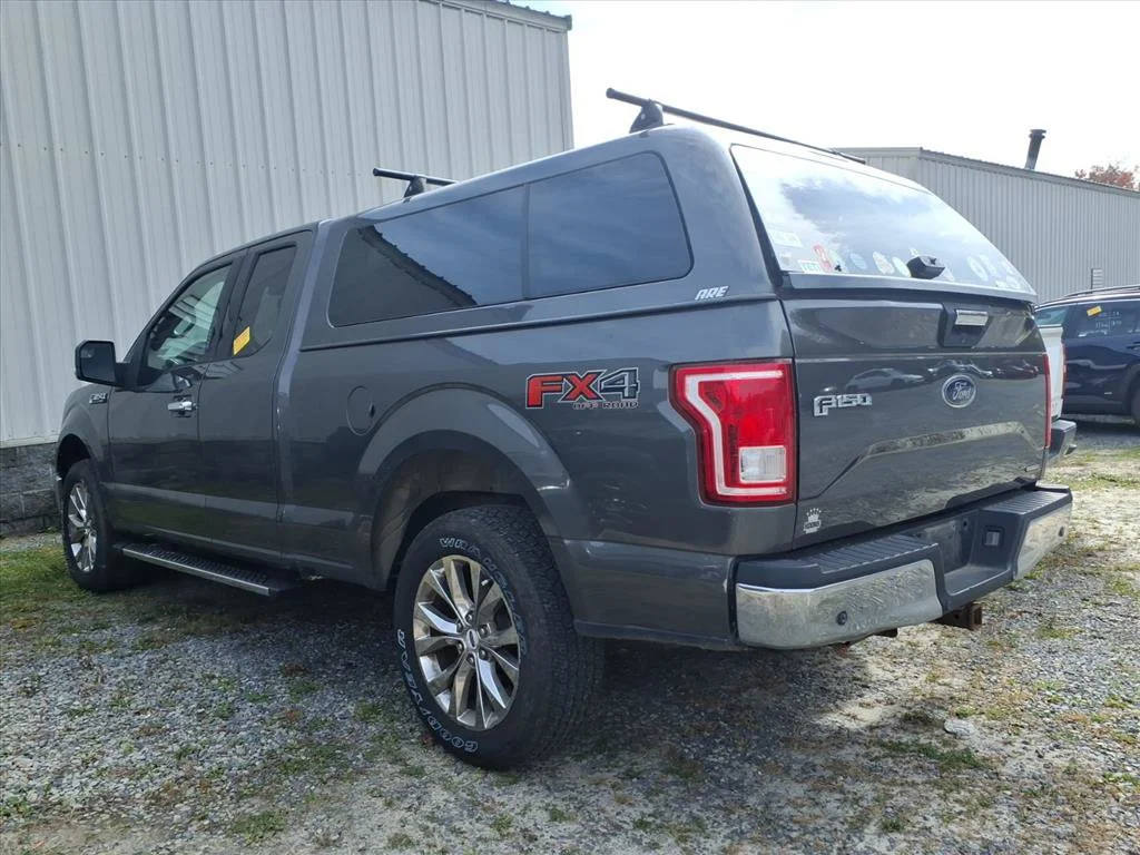 Used 2015  Ford XLT image 4