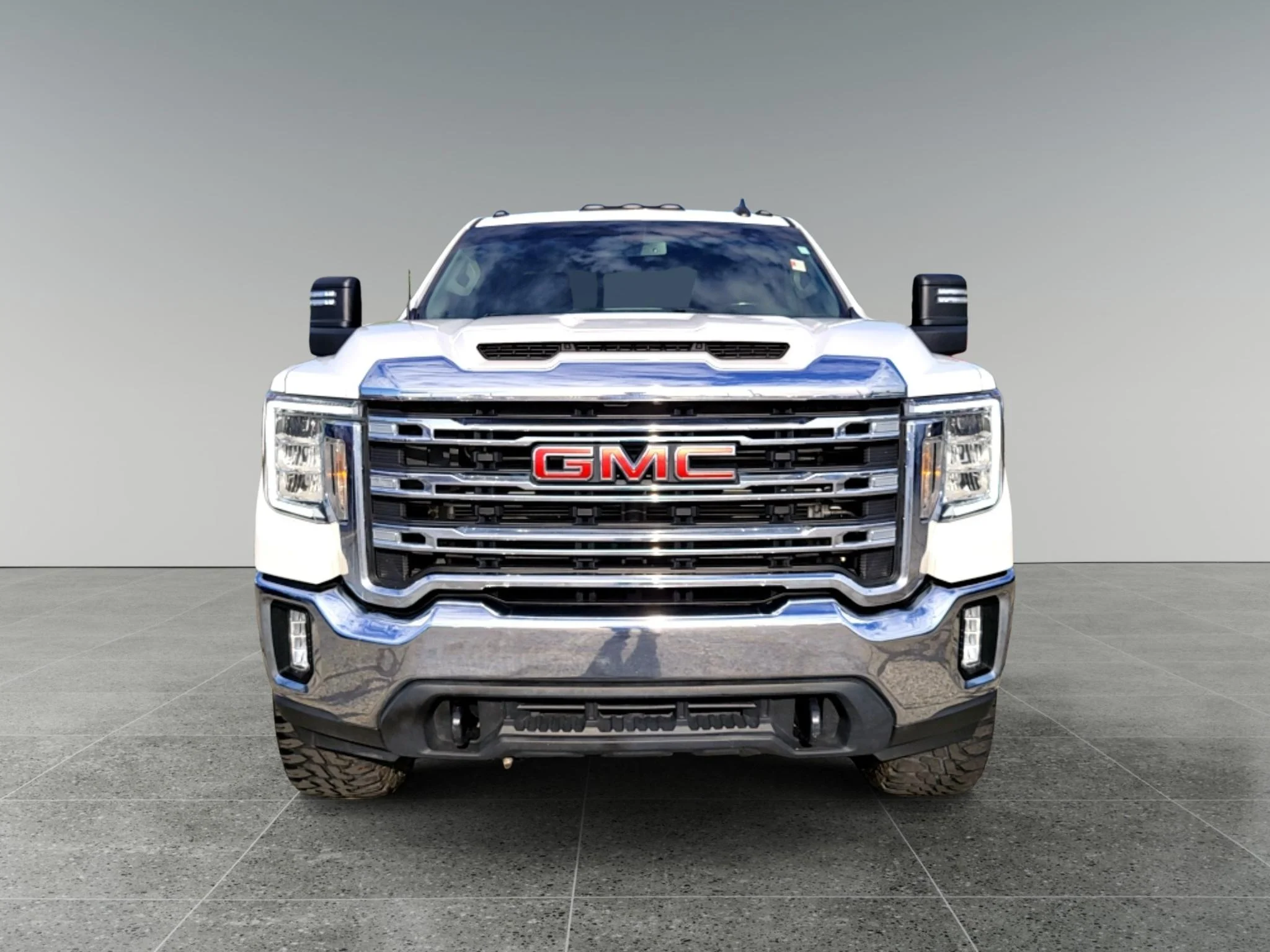 Used 2021 Summit White GMC SLE image 2