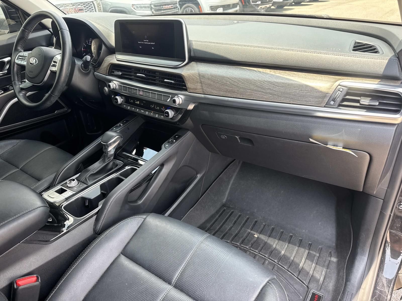 Used 2021 Black Kia EX image 14
