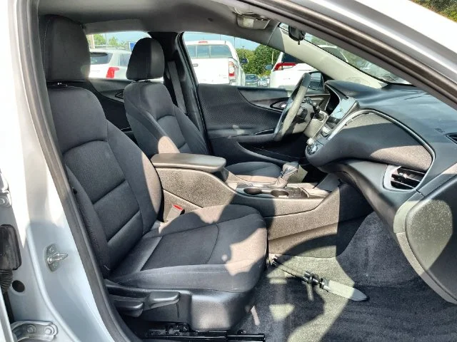 Used 2023 White Chevrolet LS image 34