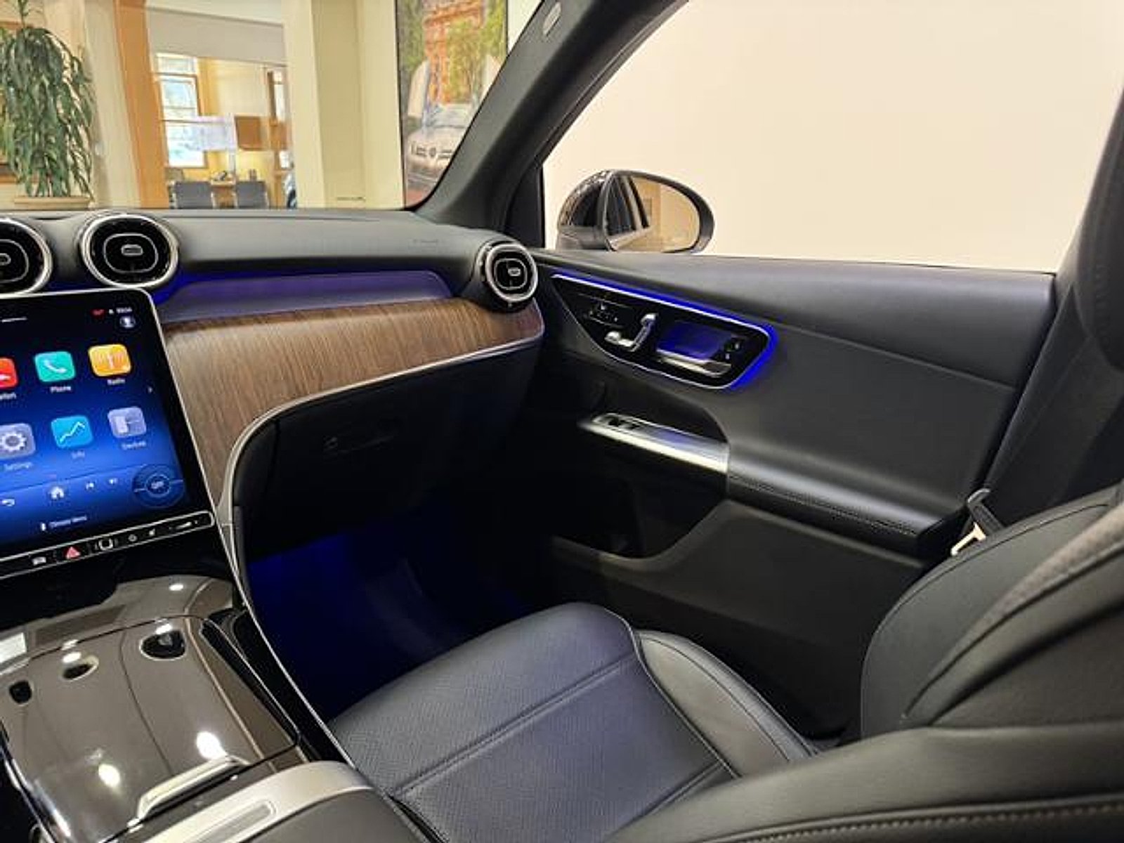 Certified Used 2025 Black Mercedes-Benz SUV image 10