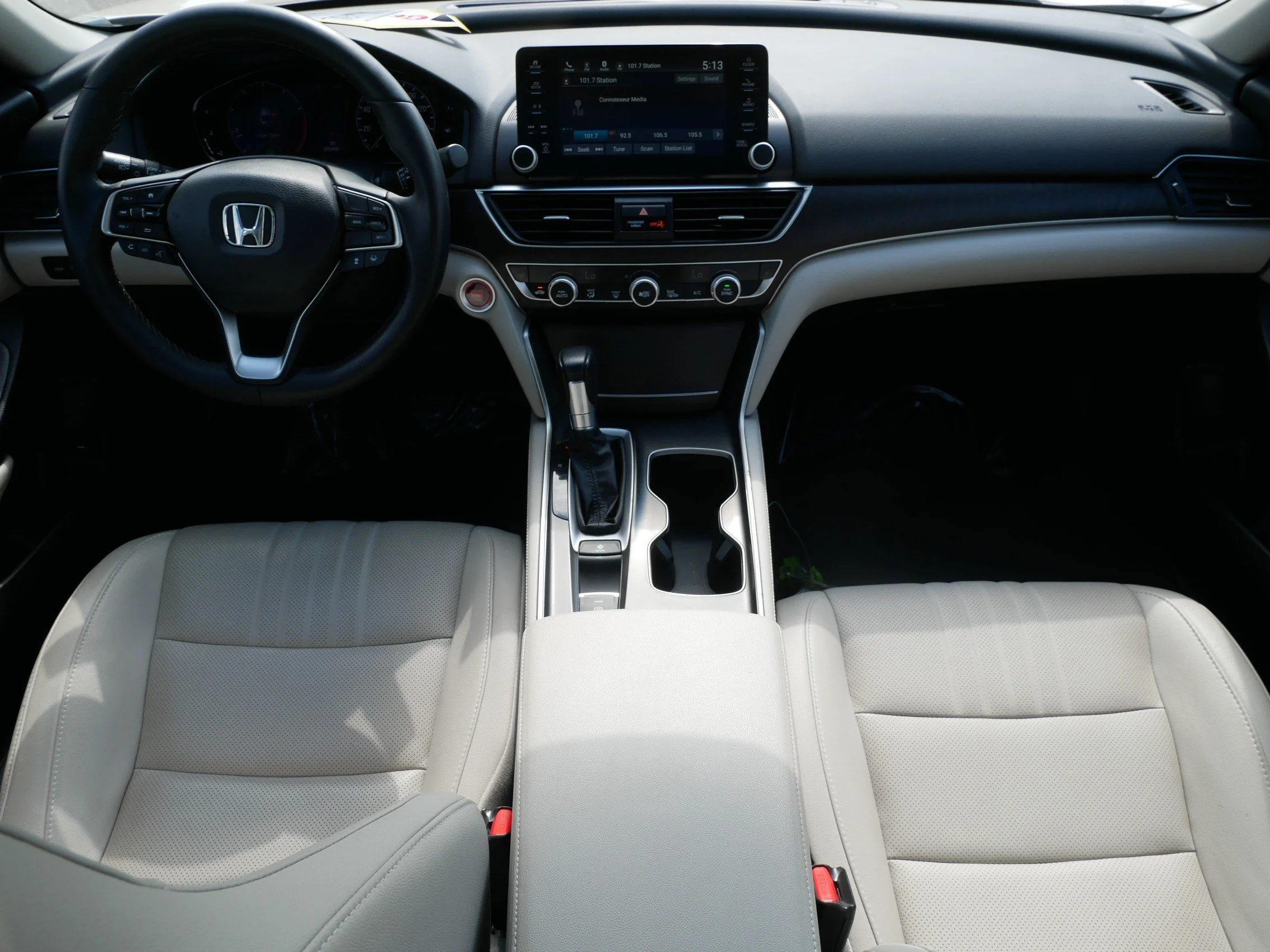 Used 2019 Champagne Frost Pearl Honda EX-L 1.5T image 10