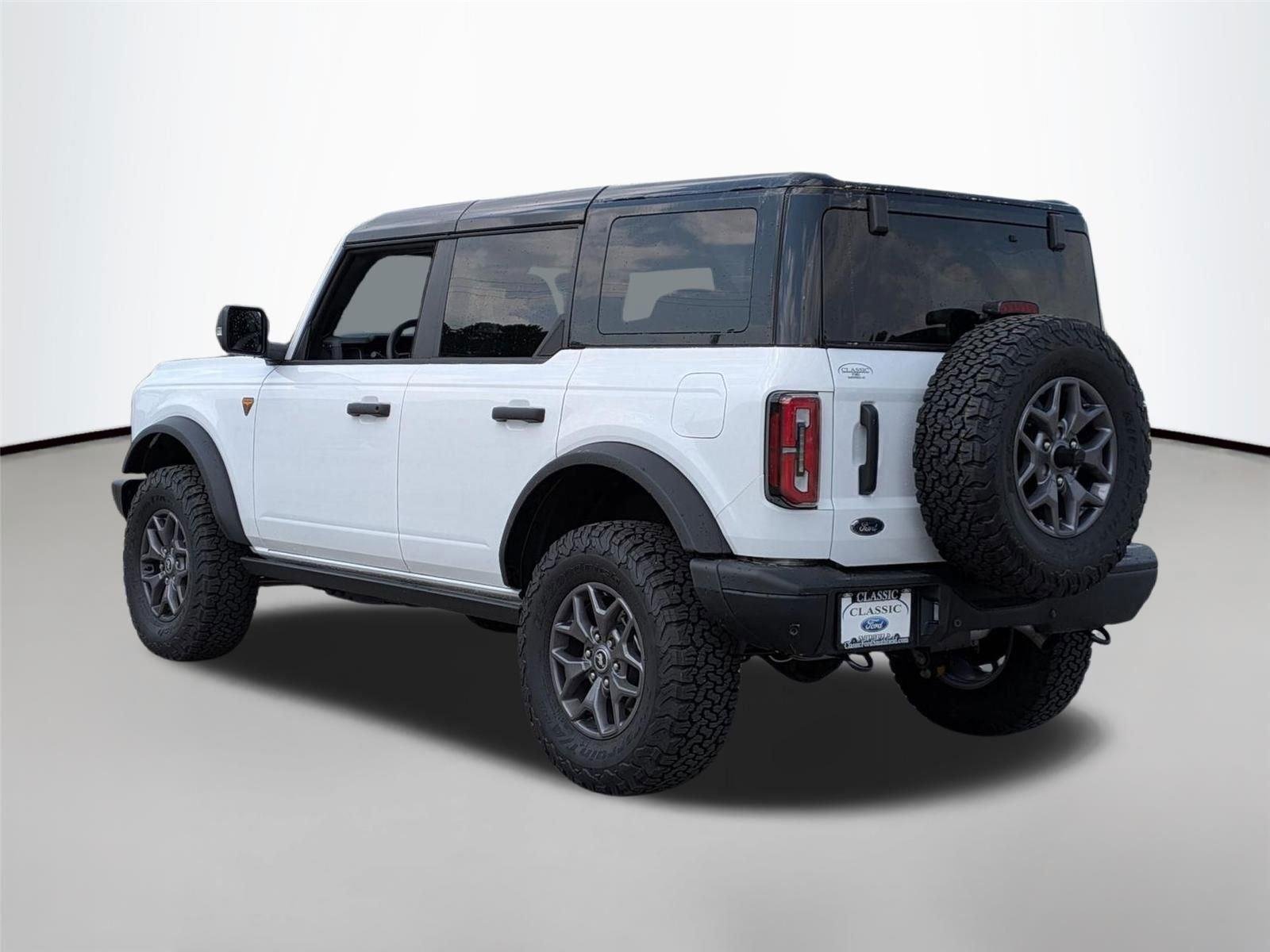 New 2025 Oxford White Ford Badlands® image 3