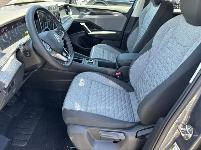 New 2026 Platinum Gray Metallic Volkswagen 2.0T S image 32