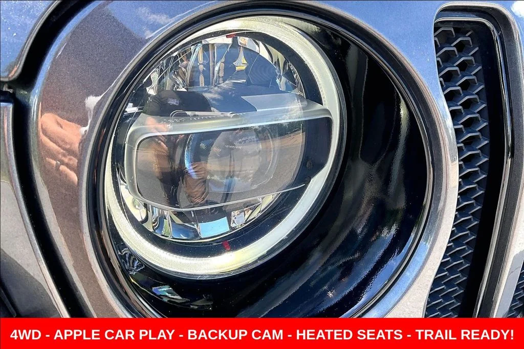 Used 2021 Gray Jeep Unlimited Sahara Altitude image 29