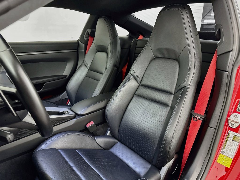 Used 2020  Porsche Carrera image 21