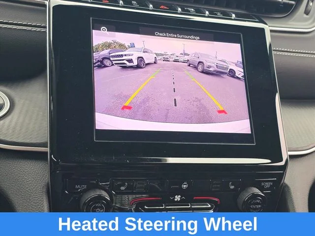 Used 2023 White Jeep Altitude image 22