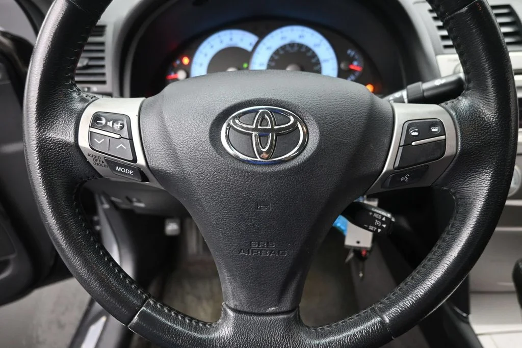 Used 2011 Gray Toyota SE image 17