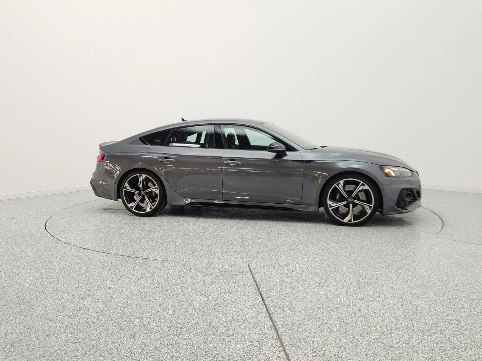 Used 2024 Daytona Gray Pearl Effect Audi 2.9 TFSI quattro image 4