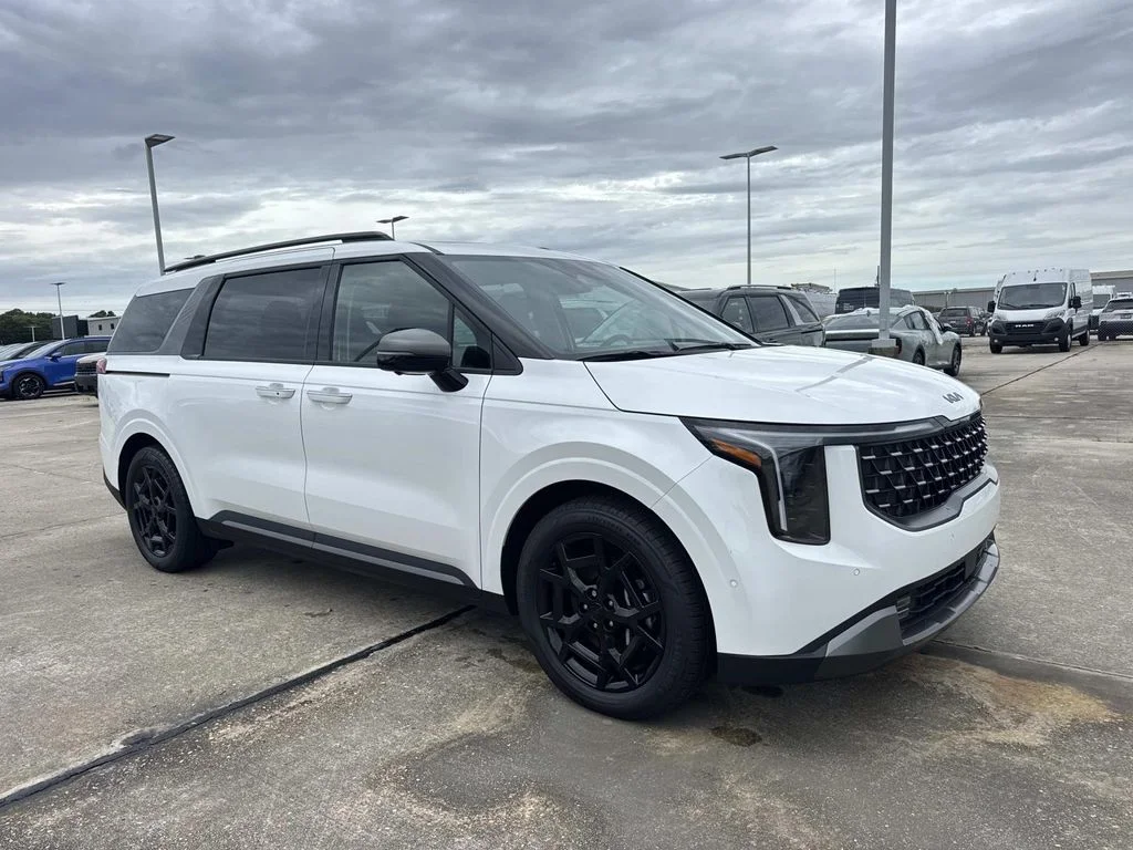 New 2026 Snow White Pearl Kia SX image 1