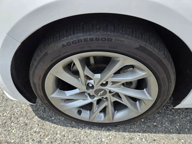 Used 2022 White Genesis 2.0T image 19