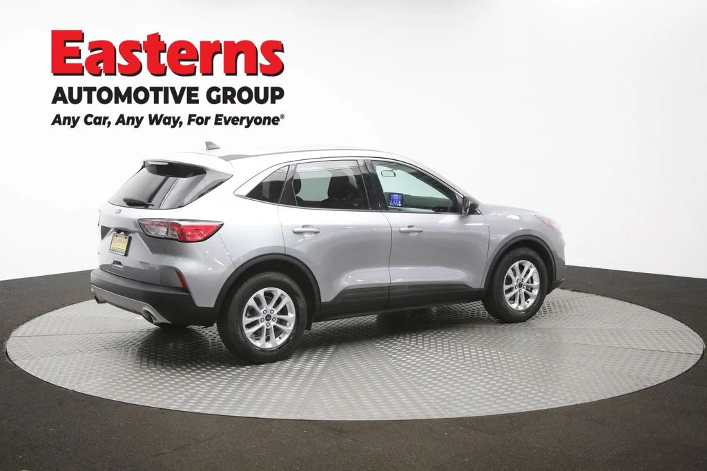 Used 2022 Silver Ford SE image 43