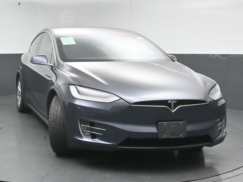 Used 2018 Tesla Model X 75D with VIN 5YJXCDE29JF103248 for sale in Naperville, IL