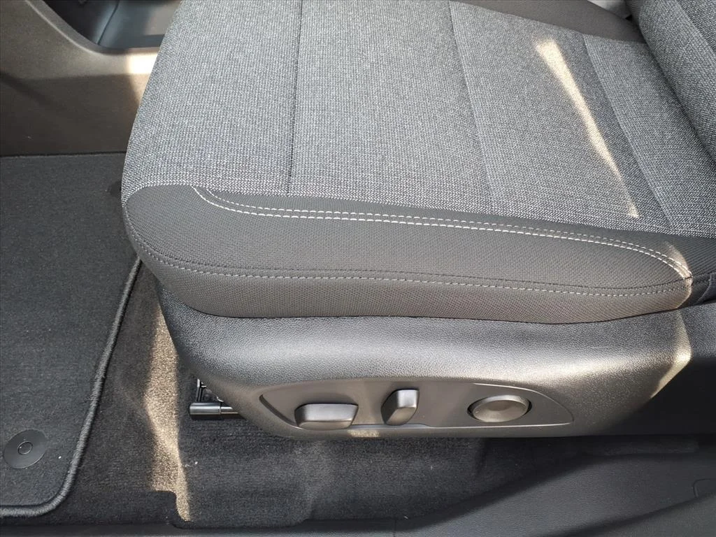 2026 GMC Acadia Elevation - Photo 13