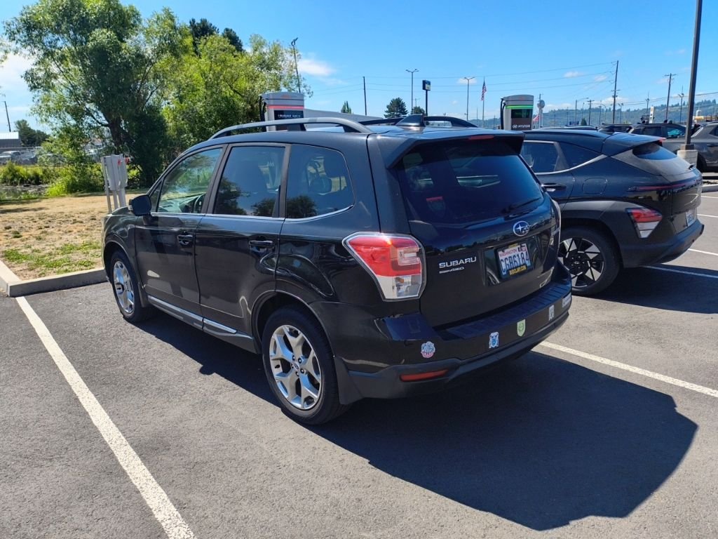 Used 2018 Crystal Black Silica Subaru 2.5i Touring image 4