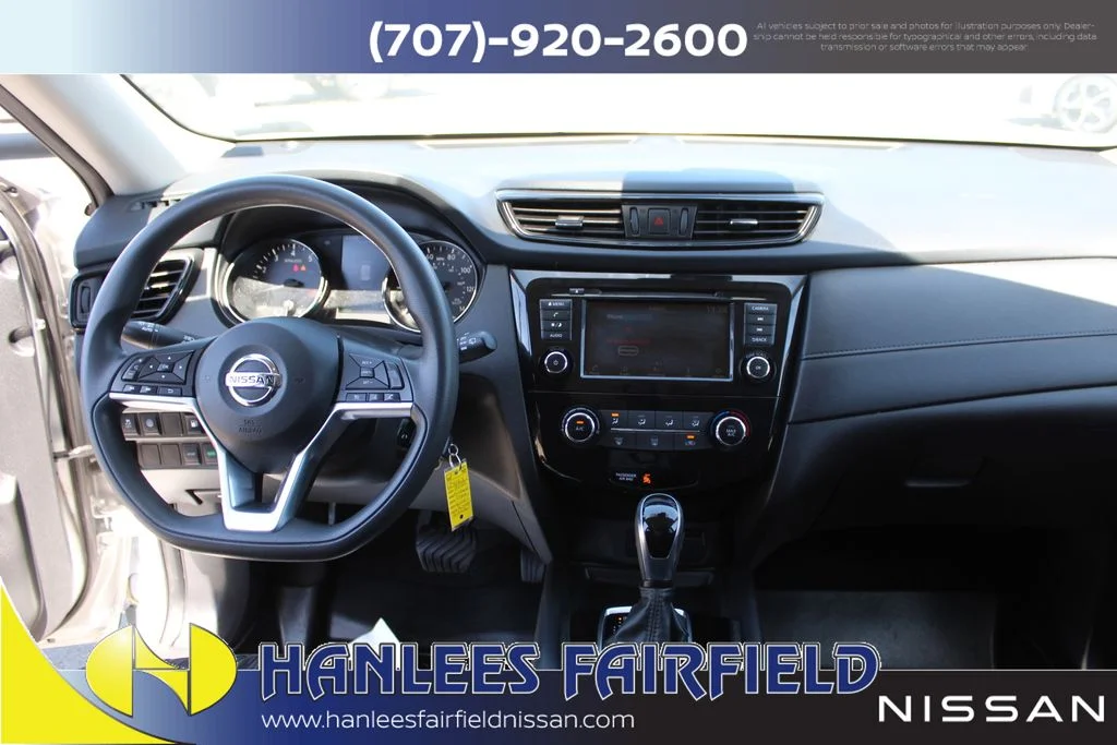 Used 2020 Silver Nissan S image 16