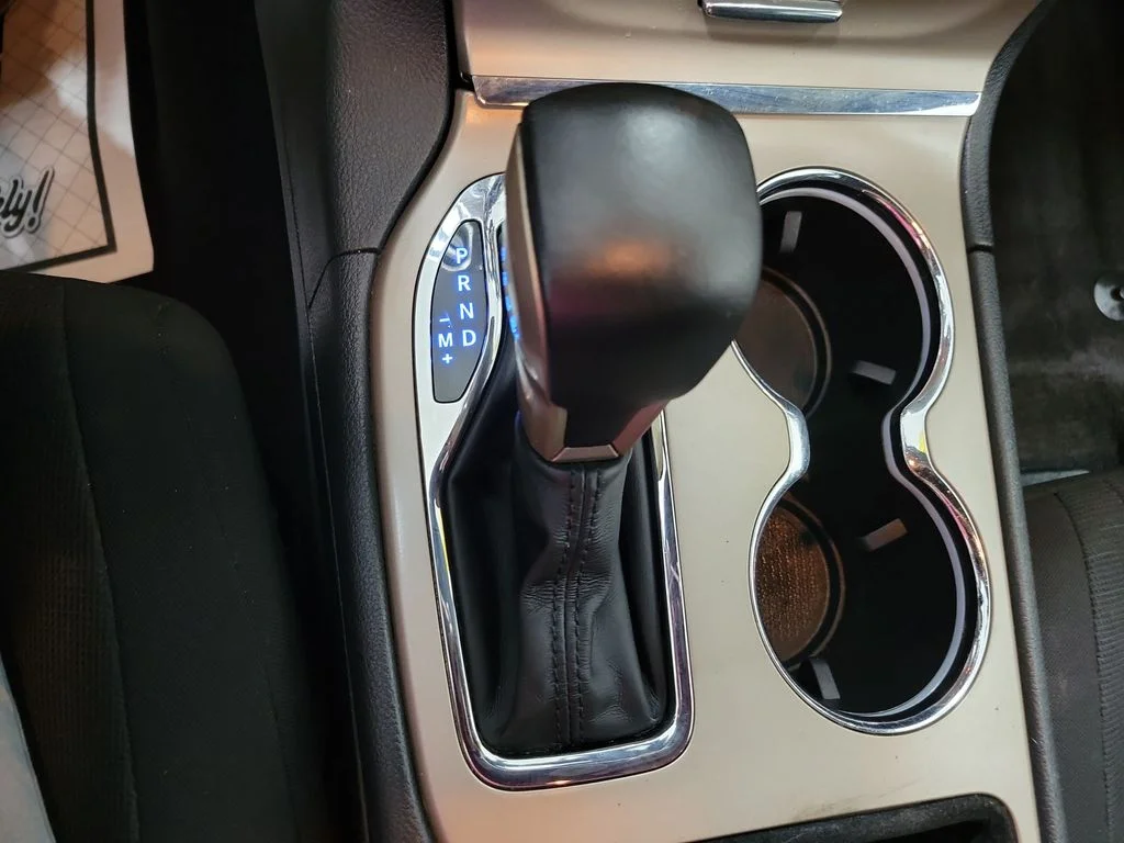 Used 2017 Red Jeep Laredo image 34