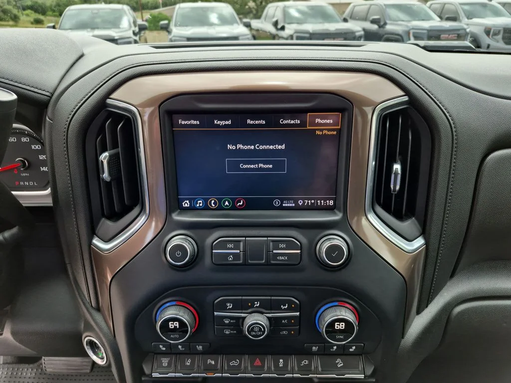 Used 2020 Blue Chevrolet High Country image 25