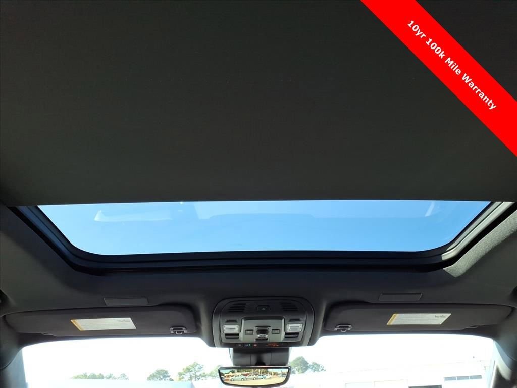 2025 Chevrolet Tahoe Premier - Photo 15