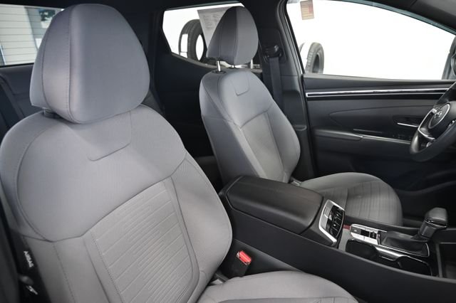 Used 2023 White Hyundai SEL image 10