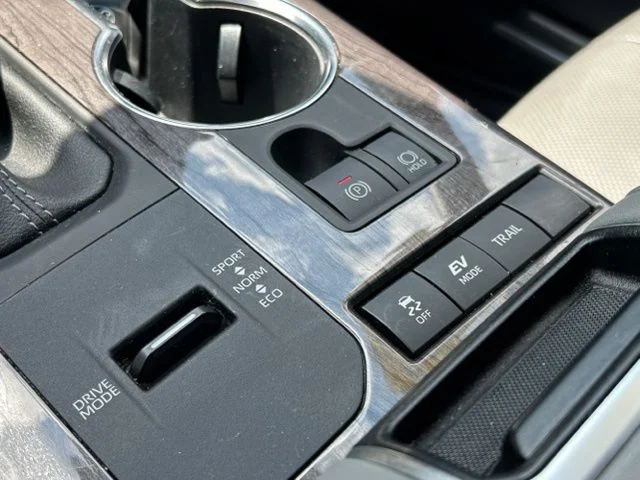 Used 2022 Gray Toyota Platinum image 51